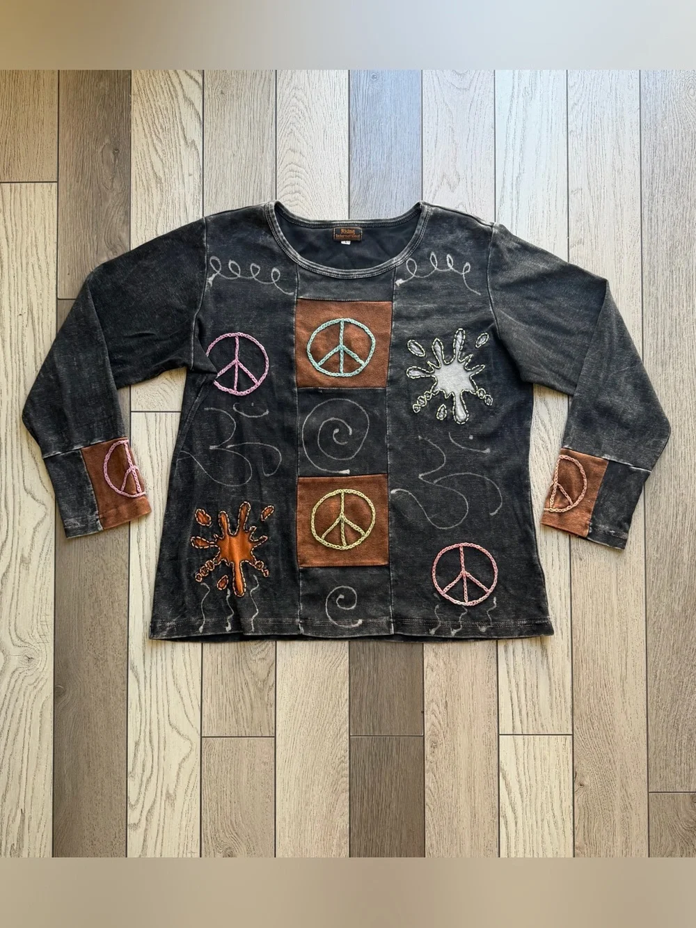 Vintage Rising International Black Peace-Sign Patch Long Sleeve Top L
